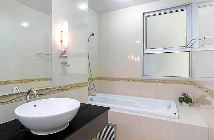 The Perfect Blend Of Convenience & Comfort In Bkk. 曼谷