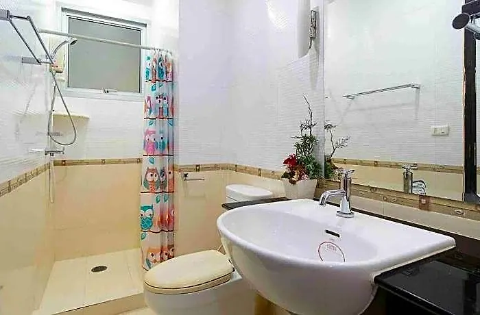 酒店 The Perfect Blend Of Convenience & Comfort In Bkk.