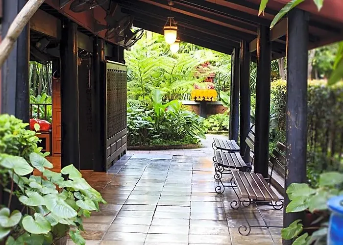The Perfect Blend Of Convenience & Comfort In Bkk. 4* 曼谷